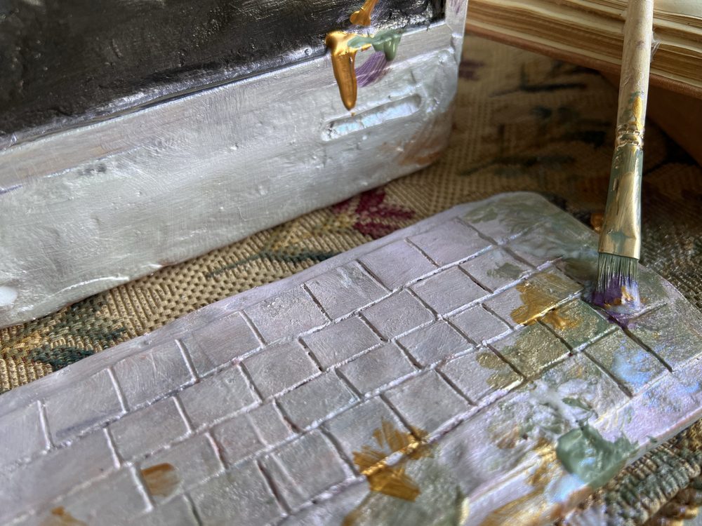 Abandoned, keyboard detail
